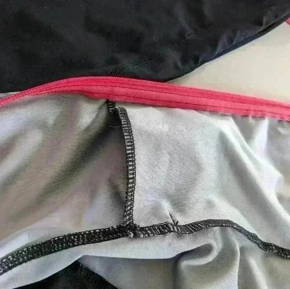 Mondetta, active jacket, vest, black, grey and pink, Sz small, thumbs holes - Picture 3 of 9